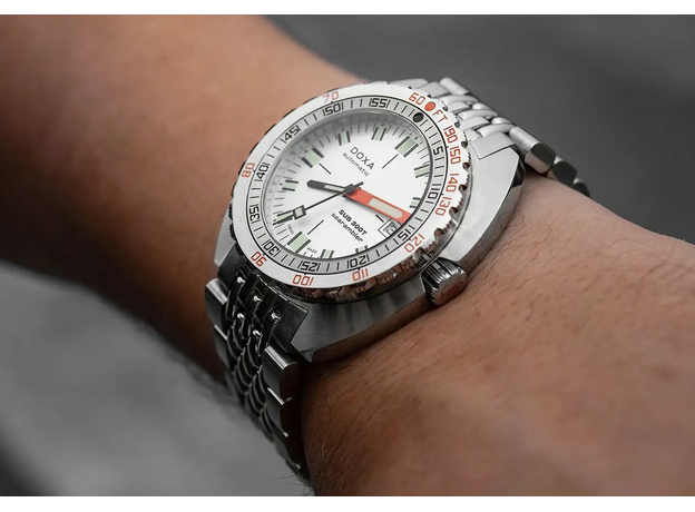 DOXA 840.10.021.10 SUB 300T SEARAMBLER, фото 5 | Интернет-магазин оригинальных часов и аксессуаров