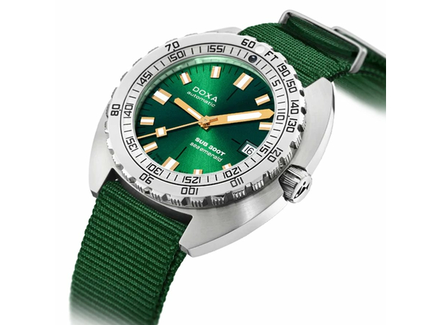 DOXA 840.10.131.26-N SUB 300T SEA EMERALD SUNRAY, фото 3 | Интернет-магазин оригинальных часов и аксессуаров