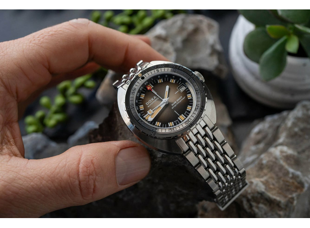 DOXA 855.10.101V.10 SUB 250T GMT SHARKHUNTER VINTAGE, фото 8 | Интернет-магазин оригинальных часов и аксессуаров