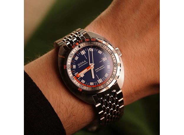 DOXA 855.10.201.10 SUB 250T GMT CARIBBEAN, фото 5 | Интернет-магазин оригинальных часов и аксессуаров