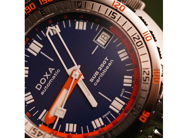 DOXA 855.10.201.10 SUB 250T GMT CARIBBEAN, фото 6 | Интернет-магазин оригинальных часов и аксессуаров