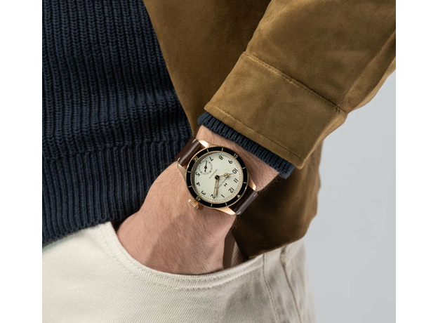 Hamilton H76709510 KHAKI AVIATION PILOT PIONEER MECHANICAL BRONZE 43ММ, фото 7 | Интернет-магазин оригинальных часов и аксессуаров