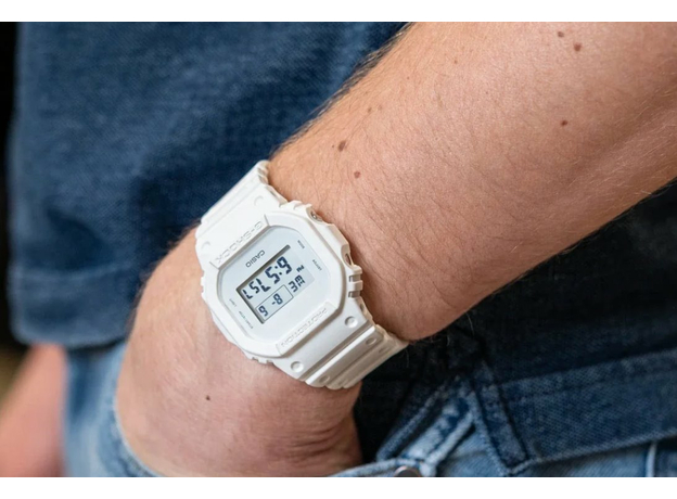CASIO DW-5600WW-7ER, фото 7 | Интернет-магазин оригинальных часов и аксессуаров