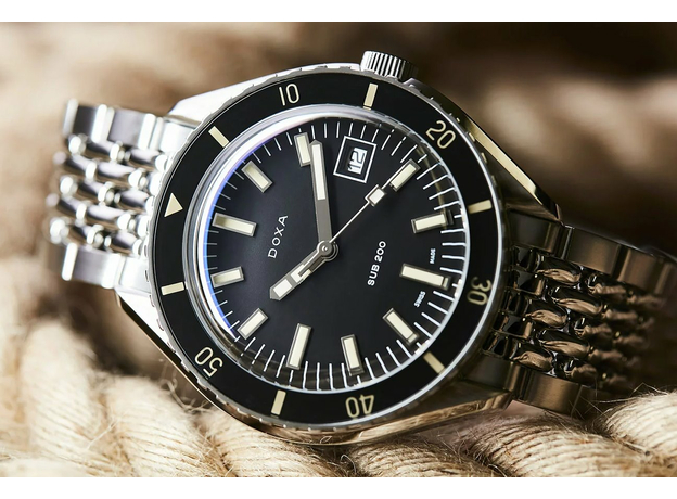 DOXA 799.10.101.10 SUB 200 SHARKHUNTER, фото 5 | Интернет-магазин оригинальных часов и аксессуаров