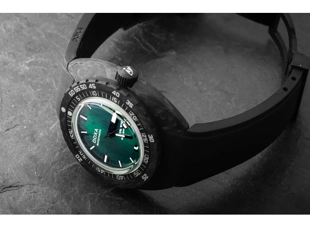 DOXA 822.70.131.20 SUB 300 CARBON SEA EMERALD COSC CERTIFIED CHRONOMETER, фото 5 | Интернет-магазин оригинальных часов и аксессуаров