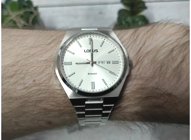 LORUS RH399AX9, фото 2 | Интернет-магазин оригинальных часов и аксессуаров