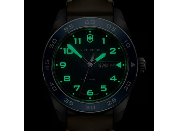 Victorinox Swiss Army VX-V242040, фото 6 | Интернет-магазин оригинальных часов и аксессуаров