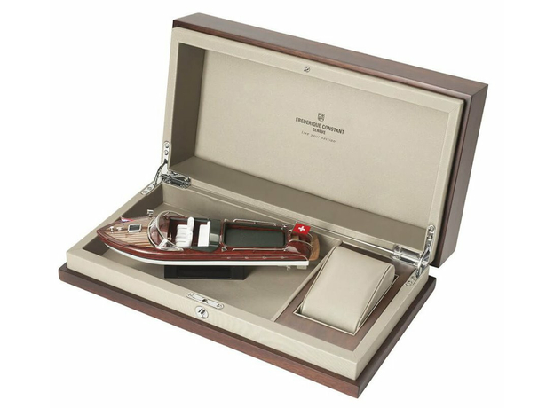 Frederique Constant FC-392RMN5B6 Runabout Chronograph Automatic, фото 12 | Интернет-магазин оригинальных часов и аксессуаров