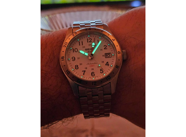 SEIKO SSK059K1 SEIKO 5 SPORTS FIELD GMT OVERWHITE, фото 5 | Интернет-магазин оригинальных часов и аксессуаров