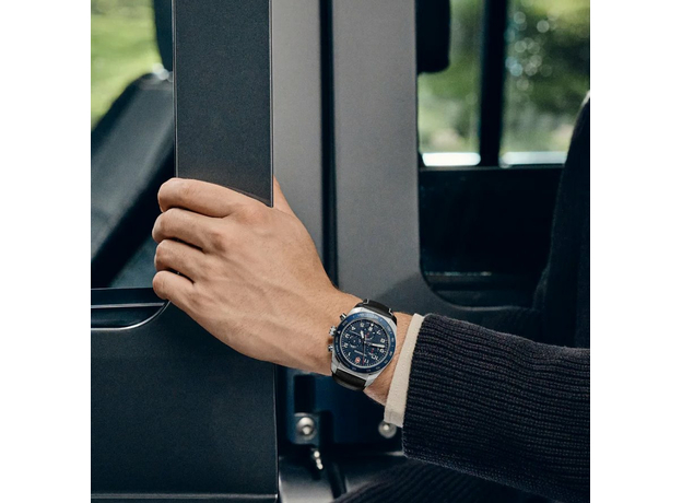 Victorinox Swiss Army VX-V242047 Chrono, фото 2 | Интернет-магазин оригинальных часов и аксессуаров