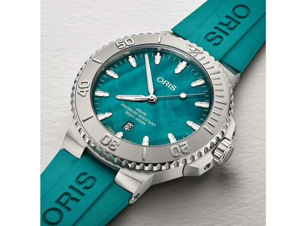 Oris Diving Aquis Date 733.7789.4187 Set New York Harbor II, фото 3 | Интернет-магазин оригинальных часов и аксессуаров